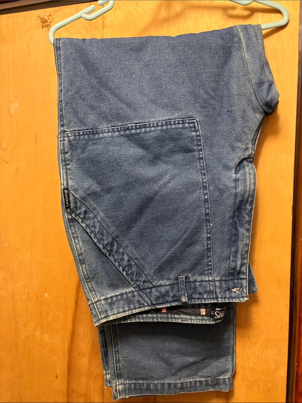 Chaps Men's Medium Blue Bootcut Jeans